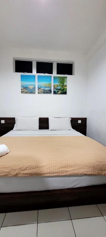 Api-Api Guesthouse Kota Kinabalu Esterno foto