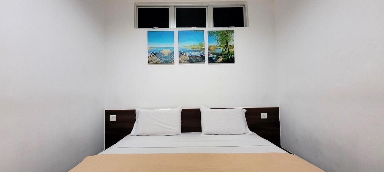 Api-Api Guesthouse Kota Kinabalu Esterno foto