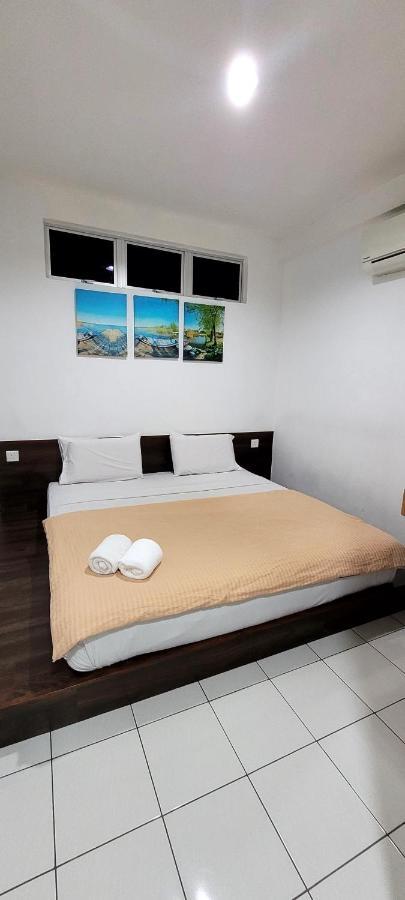 Api-Api Guesthouse Kota Kinabalu Esterno foto