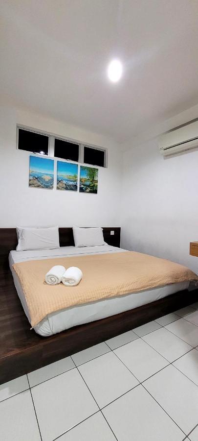 Api-Api Guesthouse Kota Kinabalu Esterno foto