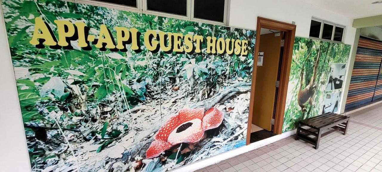 Api-Api Guesthouse Kota Kinabalu Esterno foto