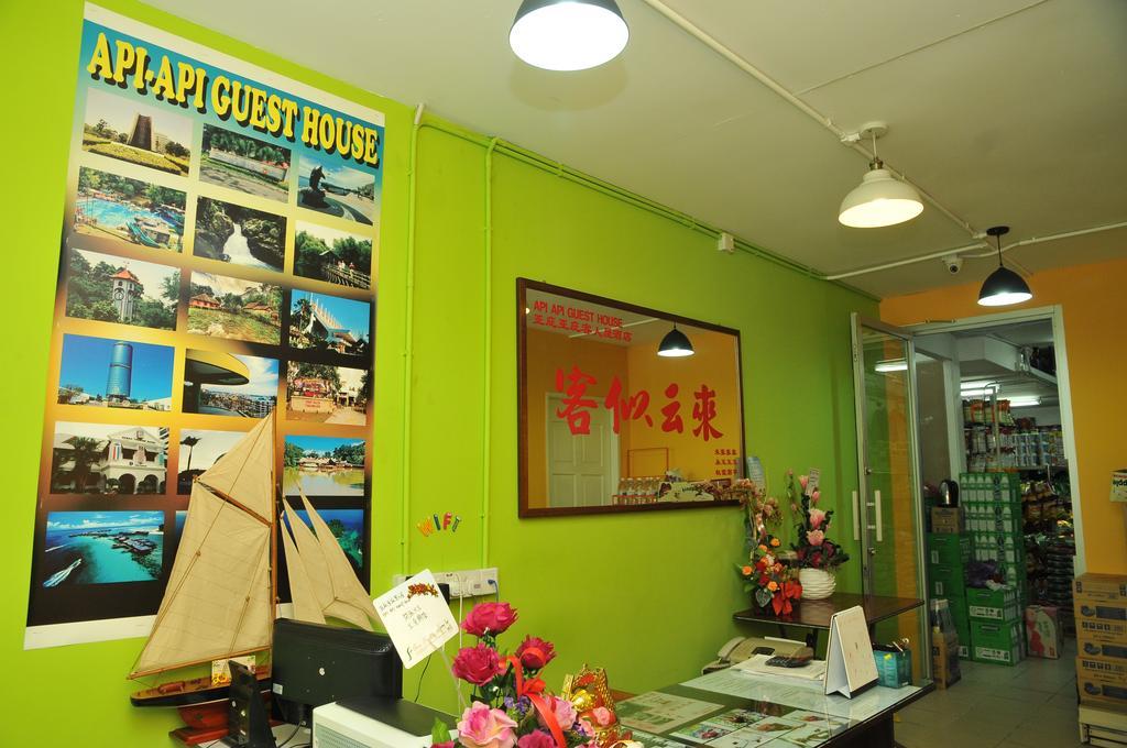 Api-Api Guesthouse Kota Kinabalu Esterno foto