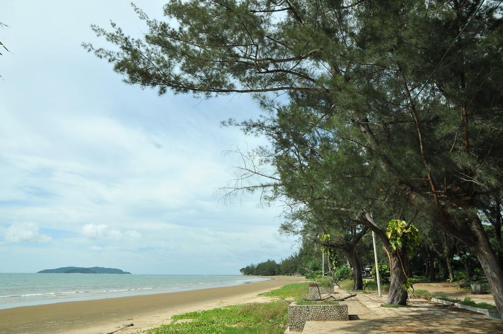 Api-Api Guesthouse Kota Kinabalu Esterno foto