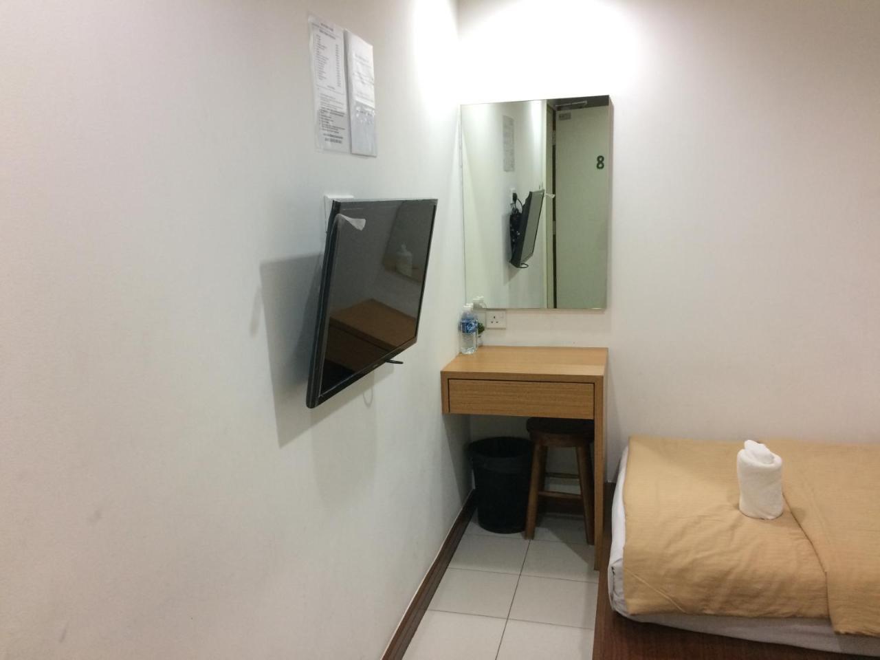 Api-Api Guesthouse Kota Kinabalu Esterno foto