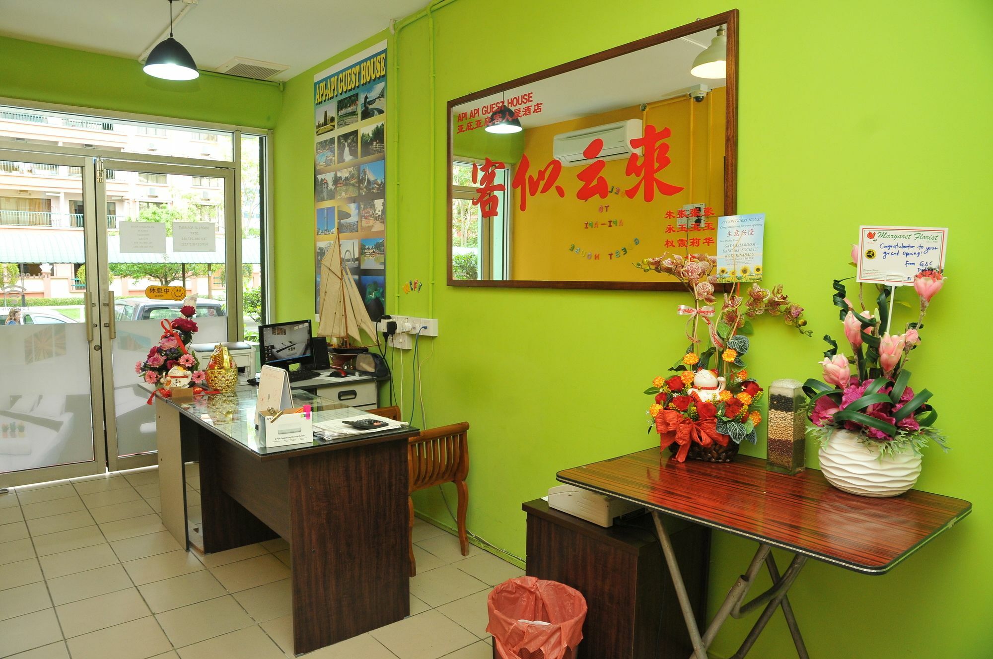 Api-Api Guesthouse Kota Kinabalu Esterno foto