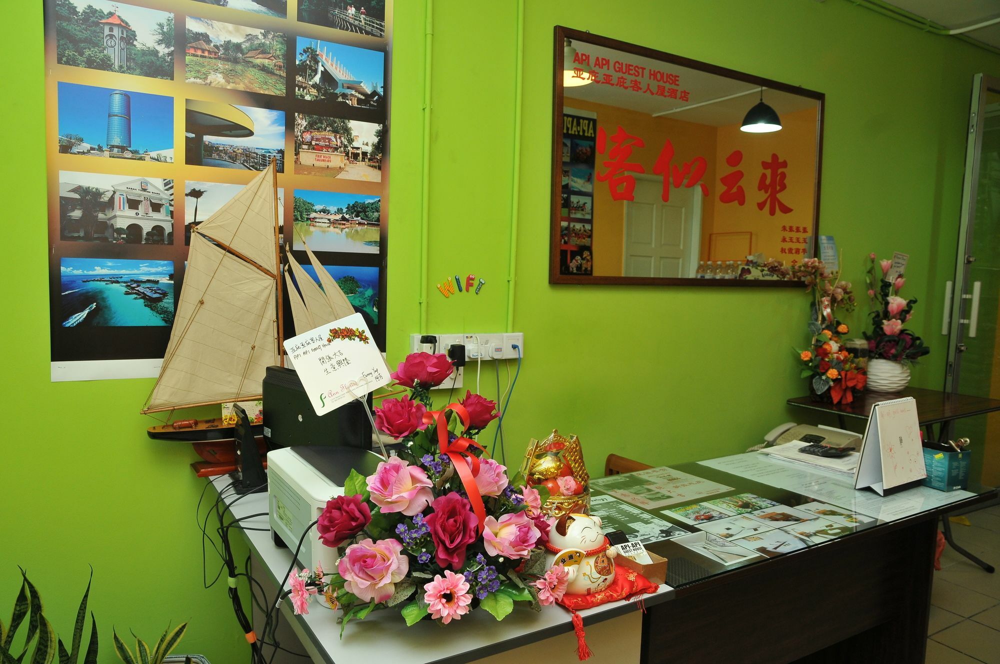 Api-Api Guesthouse Kota Kinabalu Esterno foto