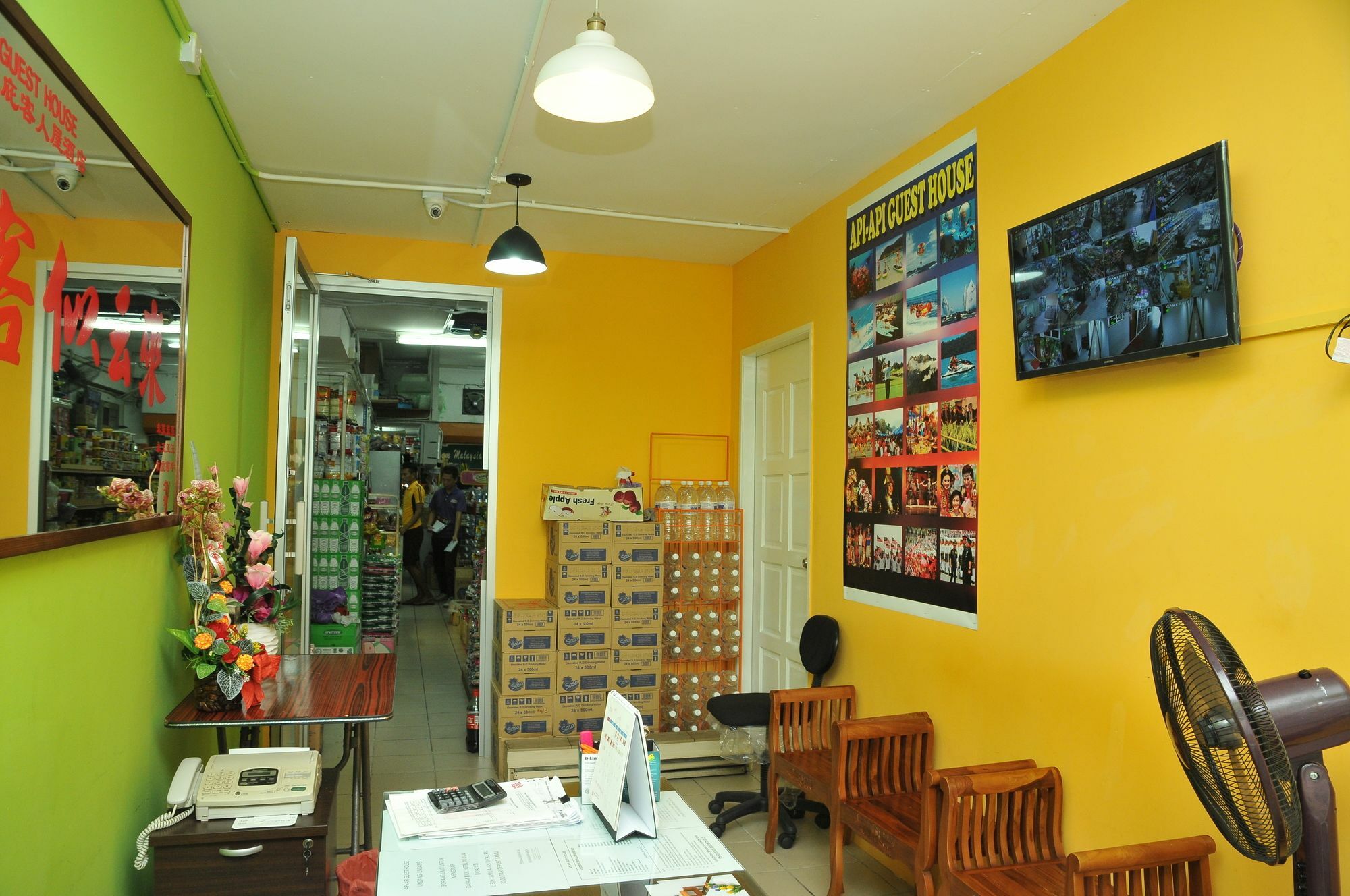 Api-Api Guesthouse Kota Kinabalu Esterno foto